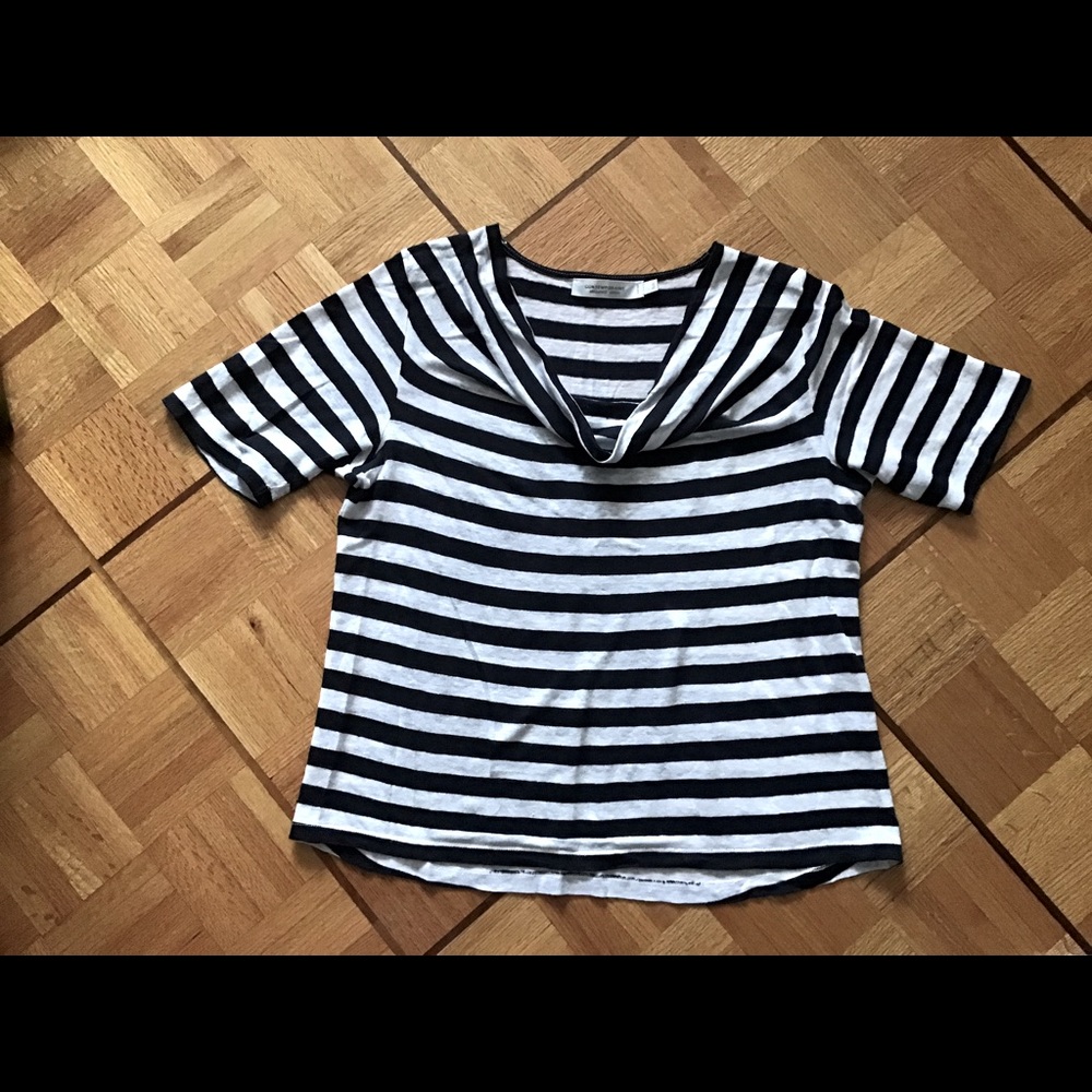 Scoop neck sweater